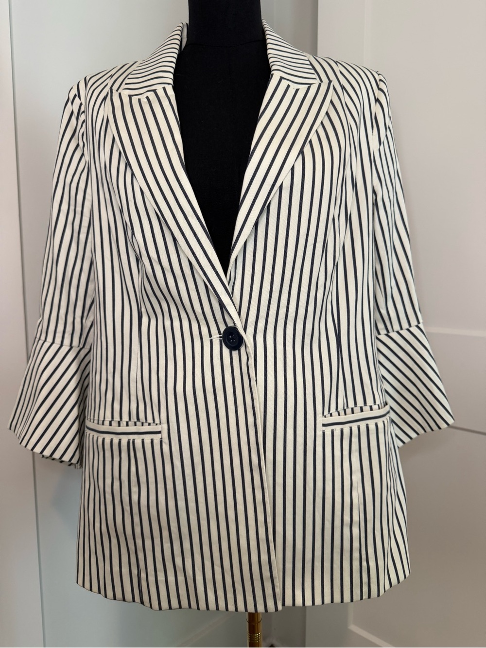Cabi Striped Navy & White Women's Blazer